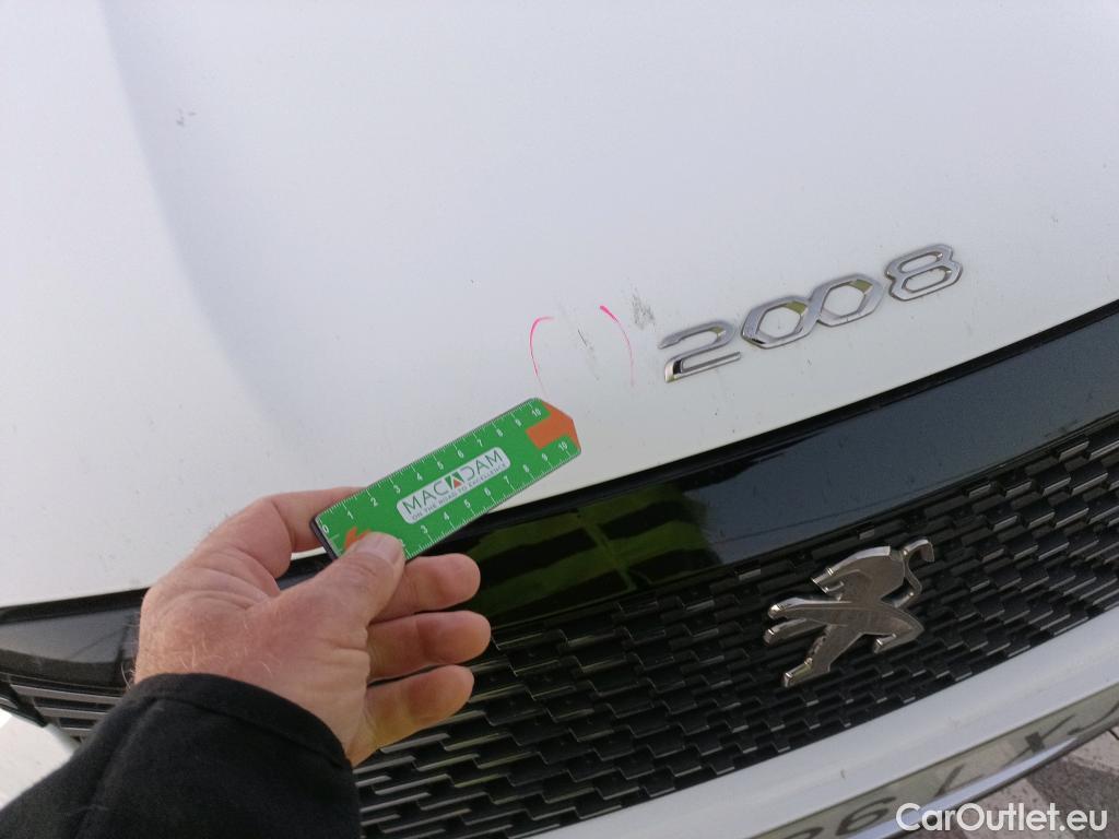  Peugeot  2008 PEUGEOT  / 2019 / 5P / todoterreno Allure BlueHDI 81kW (110CV) #27