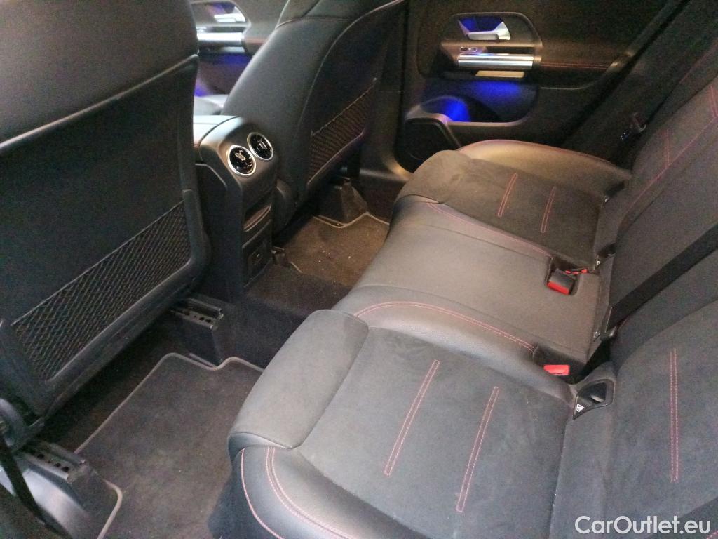  Mercedes  GLA MERCEDES-BENZ  / 2020 / 5P / todoterreno  200 D #7