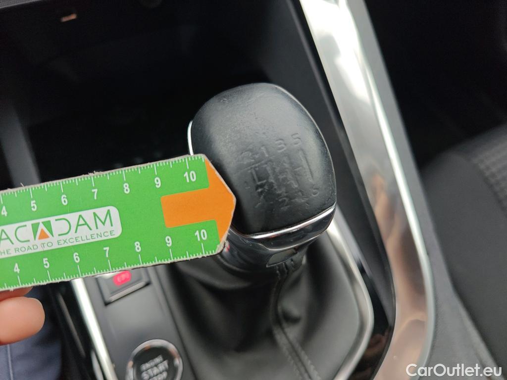  Peugeot  3008 PEUGEOT  / 2020 / 5P / todoterreno 1.5 BlueHDi 96kW (130CV) S&S Active Pack (AC4) #27