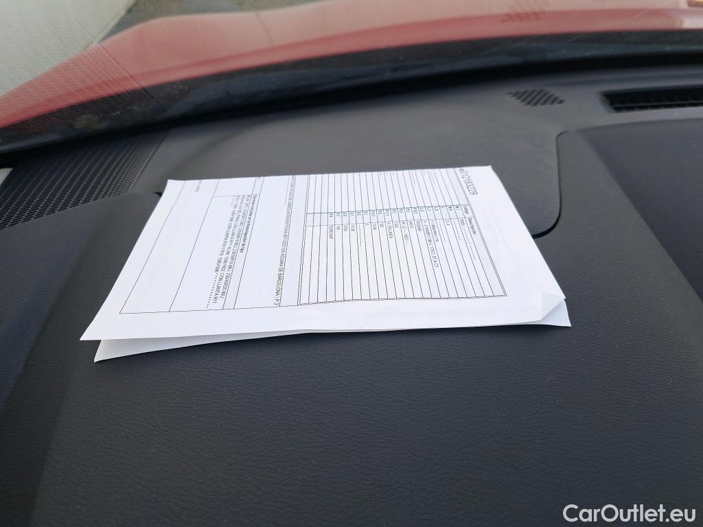  Nissan  Qashqai NISSAN  / 2021 / 5P / todoterreno DIG-T 103kW (140CV) mHEV 4x2 Visia #8