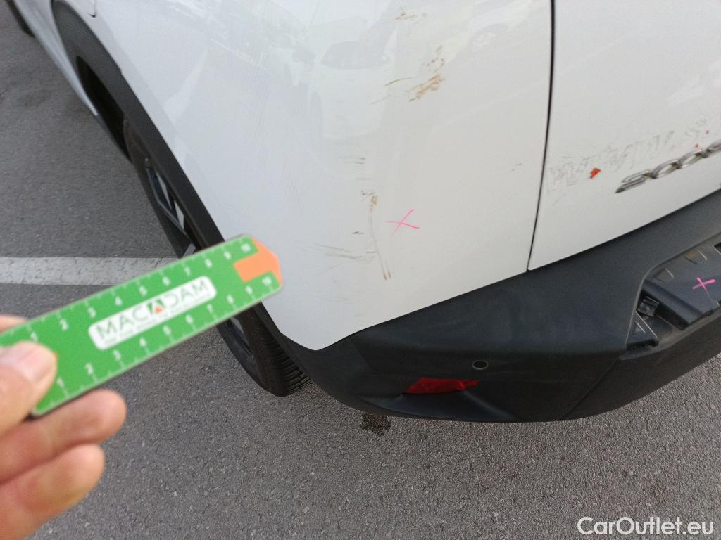  Peugeot  2008 PEUGEOT  / 2019 / 5P / todoterreno Allure BlueHDI 81kW (110CV) #21