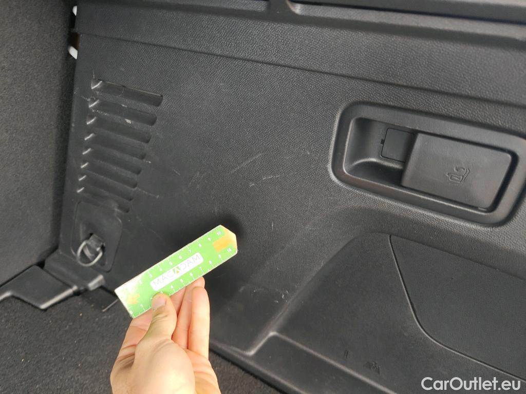  Peugeot  3008 PEUGEOT  / 2020 / 5P / todoterreno 1.5 BlueHDi 96kW (130CV) S&S Active Pack (AC4) #23