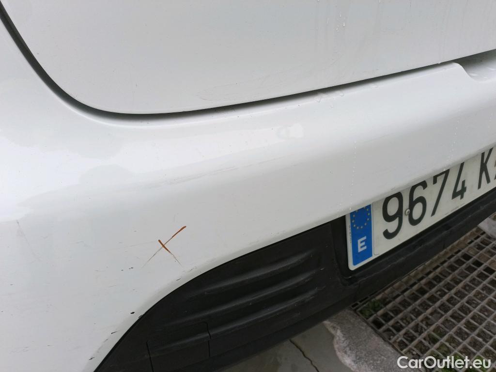  Renault  Clio RENAULT  / 2016 / 5P / berlina con portón Business dCi 66kW (90CV) -18 (AC) #22