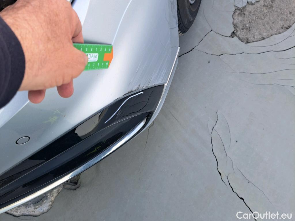  Volkswagen  Passat VOLKSWAGEN  / 2019 / 5P / familiar Variant R-Line 2.0 TDI 140kW (190CV) DSG #67