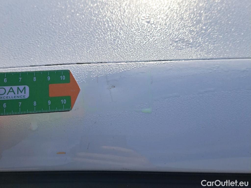  Renault  Clio RENAULT  / 2016 / 5P / berlina con portón Business TCe 66kW (90CV) GLP -18 #85