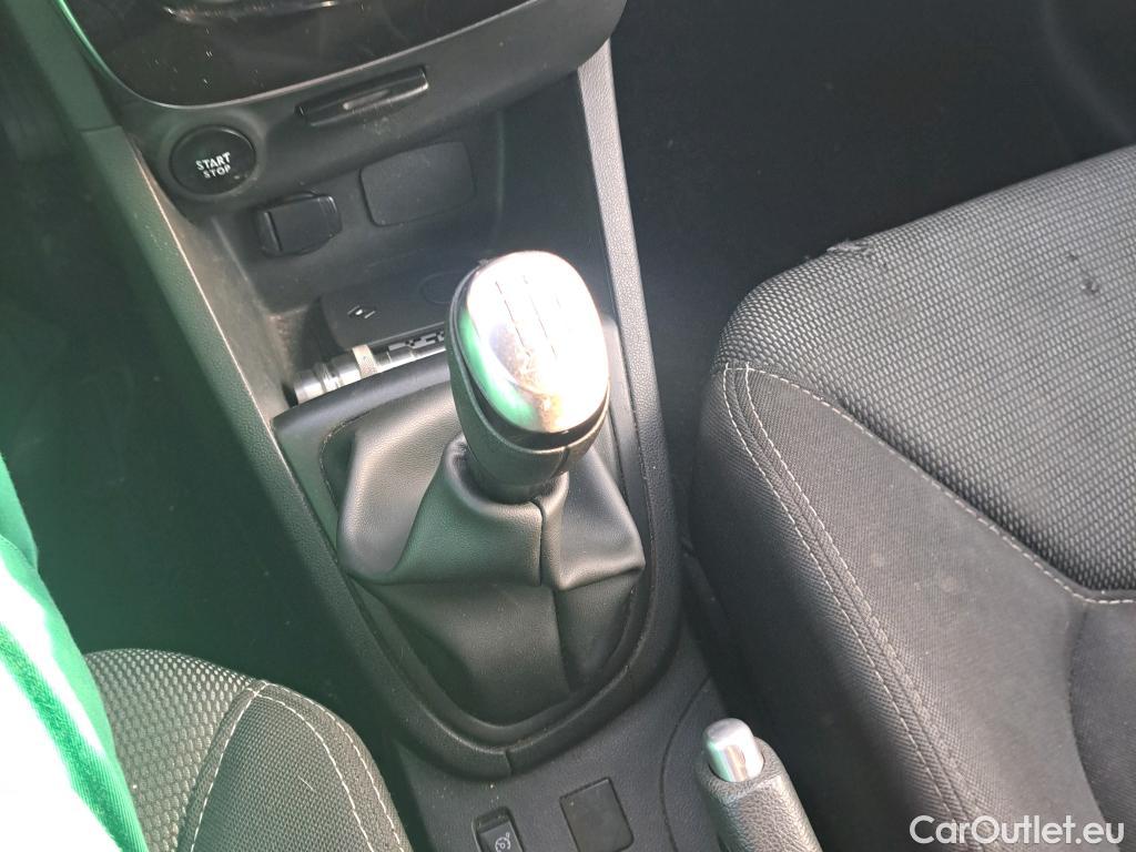  Renault  Clio RENAULT  / 2016 / 5P / berlina con portón Business TCe 66kW (90CV) GLP -18 #51