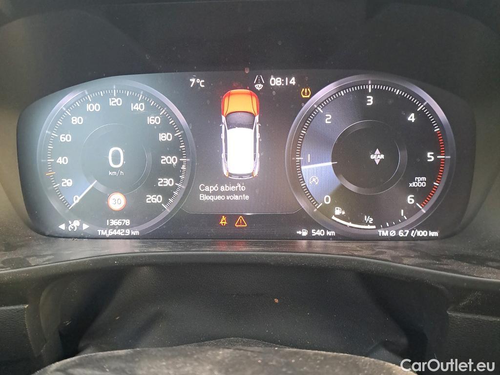  Volvo  XC 40 VOLVO XC40 / 2017 / 5P / todoterreno 2.0 D3 Momentum Pro #41