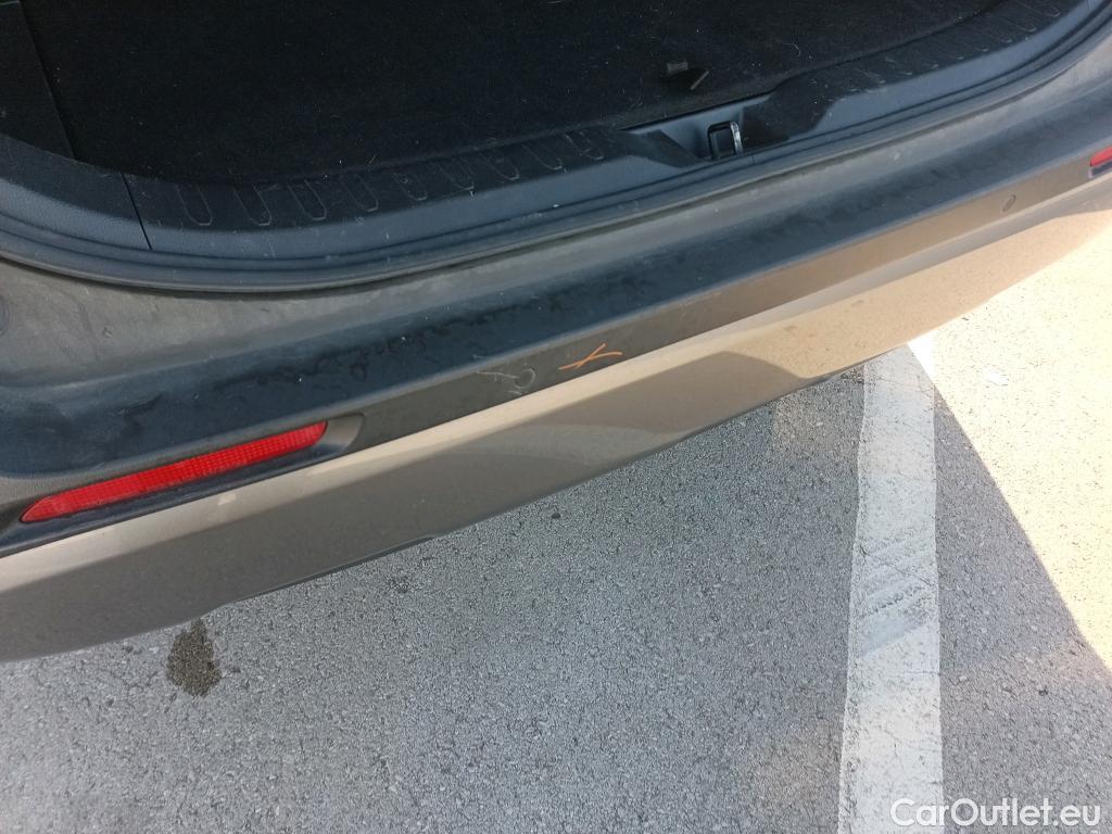  Toyota  RAV4 TOYOTA  / 2018 / 5P / todoterreno 2.5l 220H Advance 4WD #10