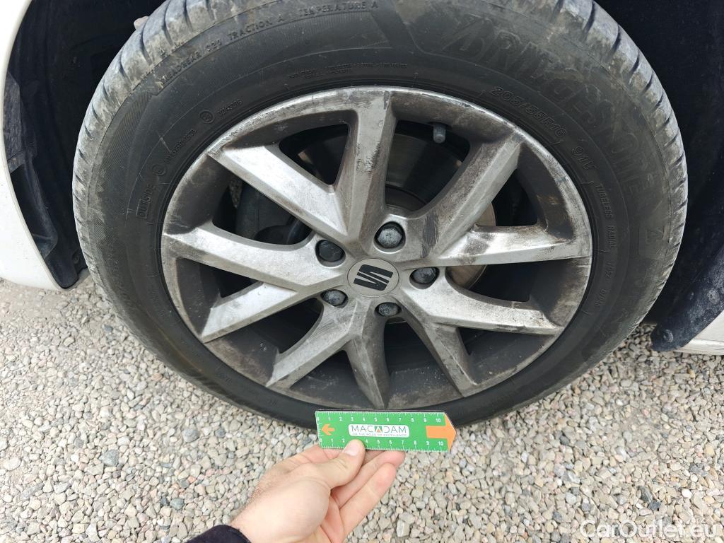  Land Rover  Discovery SEAT Nuevo León / 2020 / 5P / berlina con portón 2.0 TDI 85kW S&S Style Go (AC3) #27