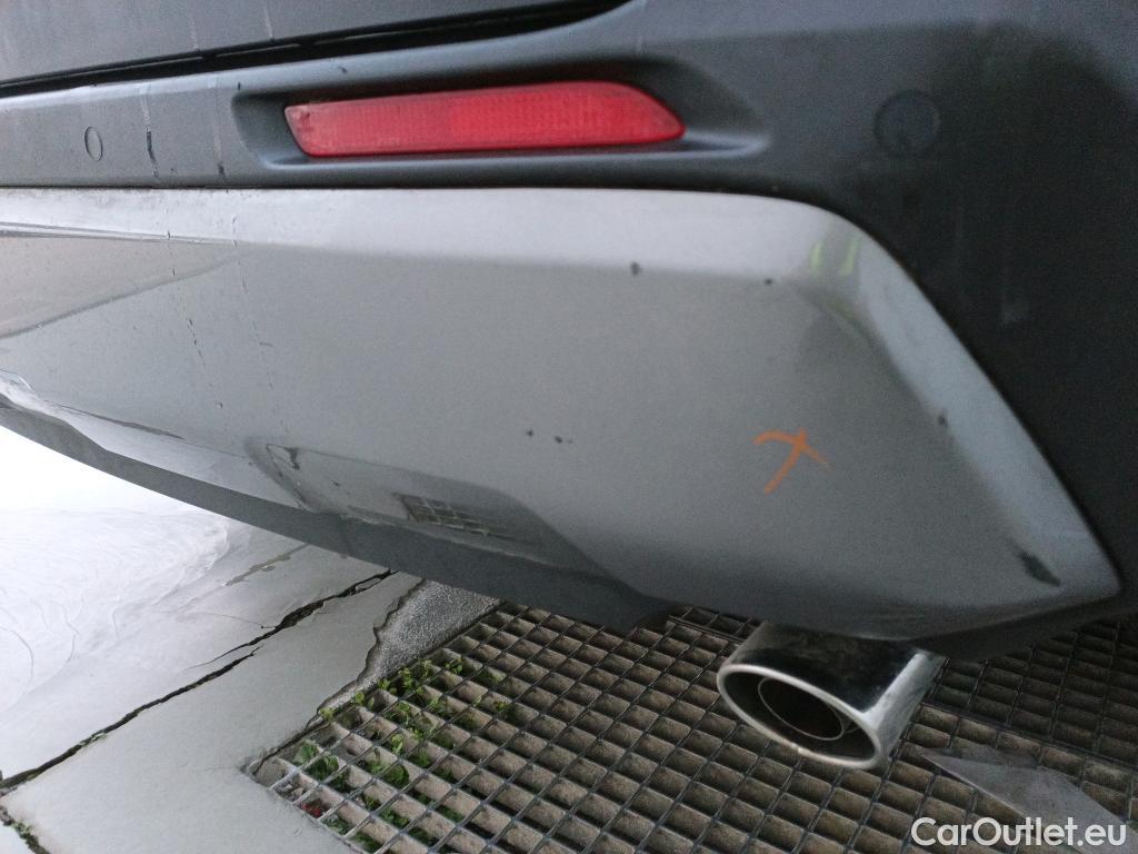  Toyota  RAV4 TOYOTA  / 2018 / 5P / todoterreno 2.5l 220H Advance #8