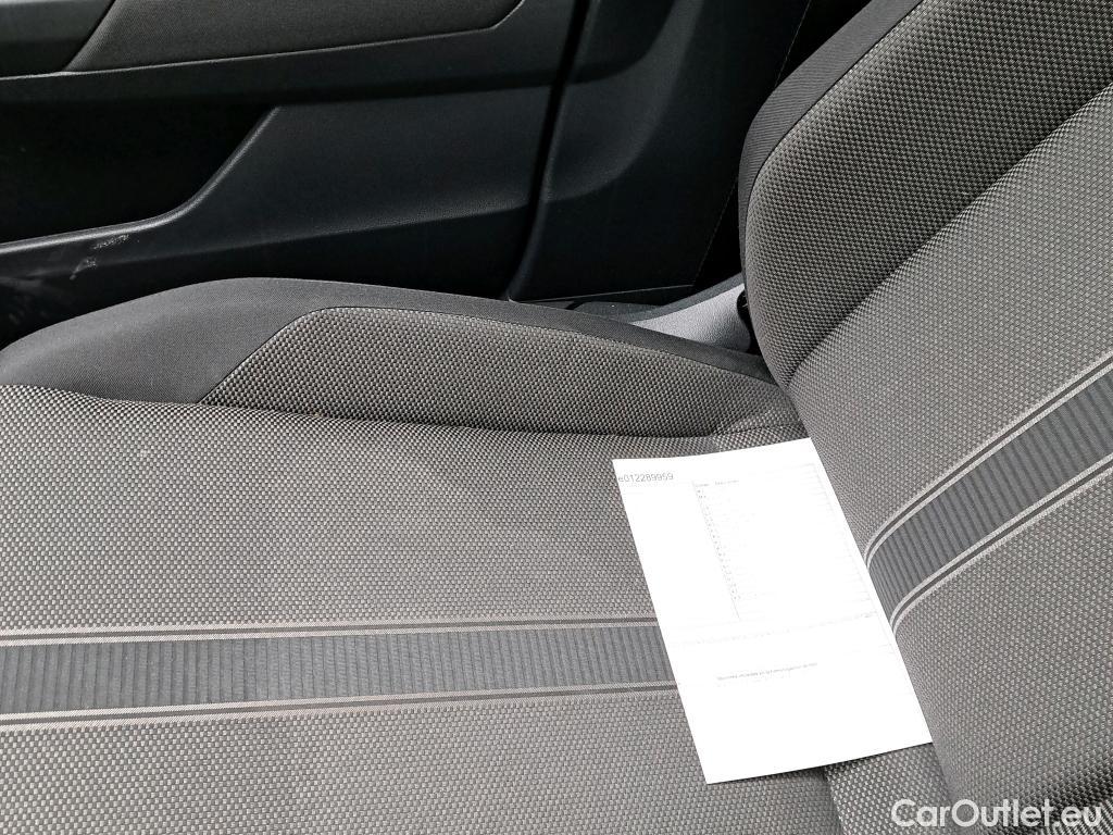  Volkswagen  T-ROC VOLKSWAGEN  / 2017 / 5P / todoterreno Advance 2.0 TDI 110kW (150CV) DSG (AC2) #21