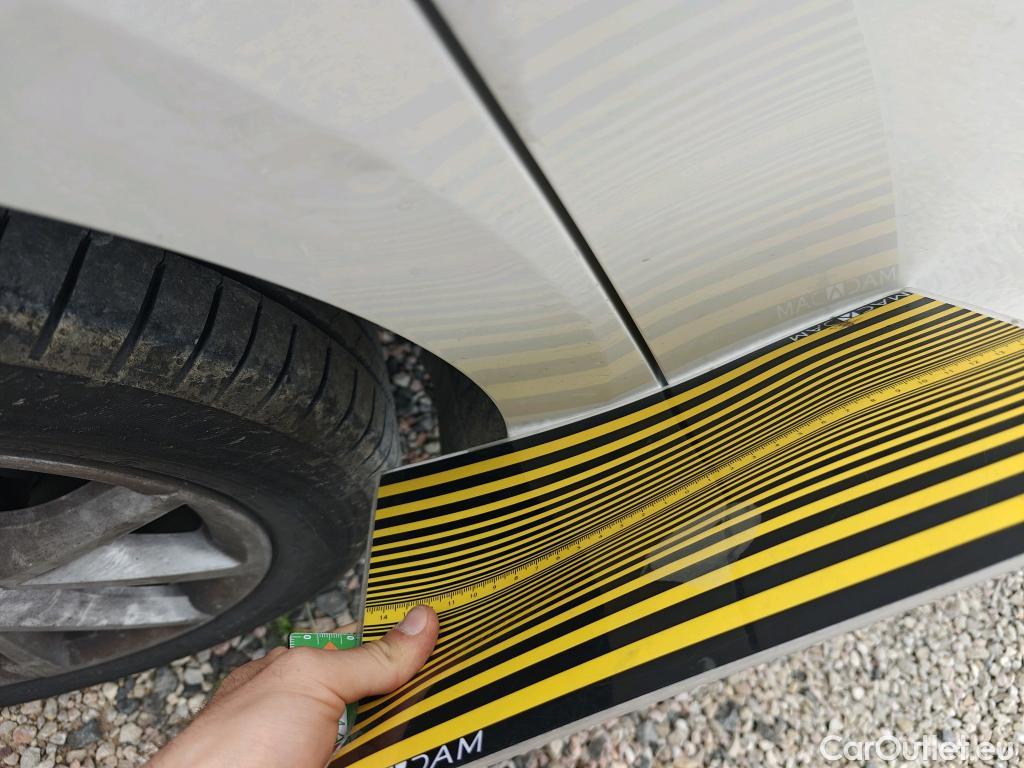  Land Rover  Discovery SEAT Nuevo León / 2020 / 5P / berlina con portón 2.0 TDI 85kW S&S Style Go (AC3) #20