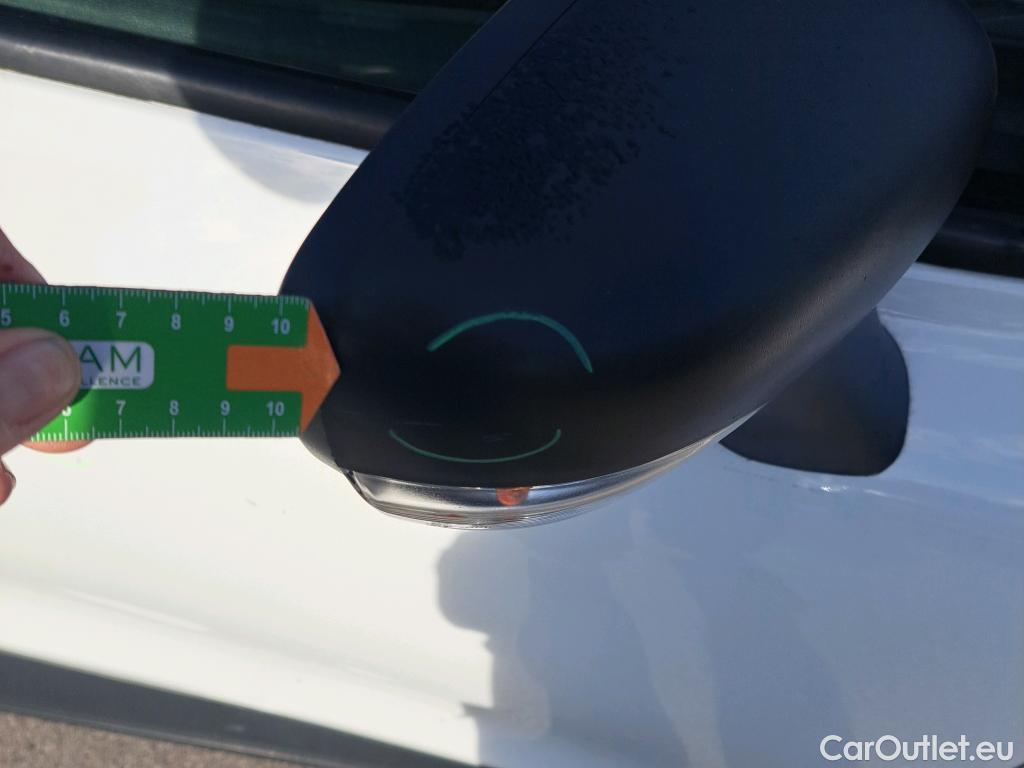  Renault  Clio RENAULT  / 2016 / 5P / berlina con portón Business TCe 66kW (90CV) GLP -18 #89