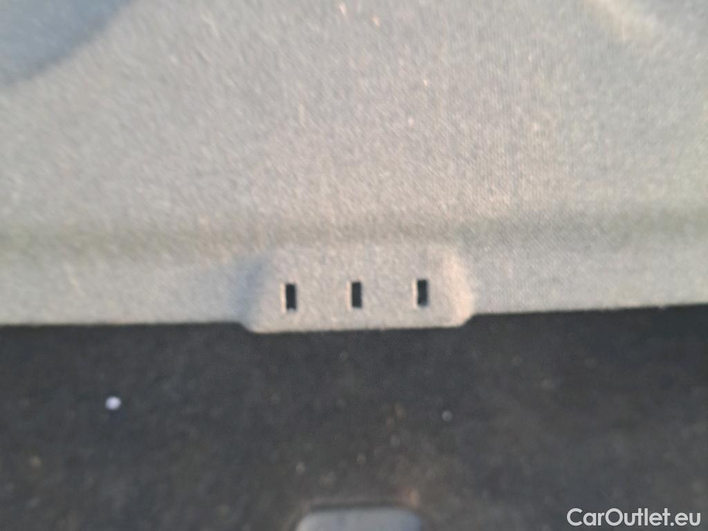  Volvo  XC 40 VOLVO XC40 / 2017 / 5P / todoterreno 2.0 D3 Momentum Pro #1