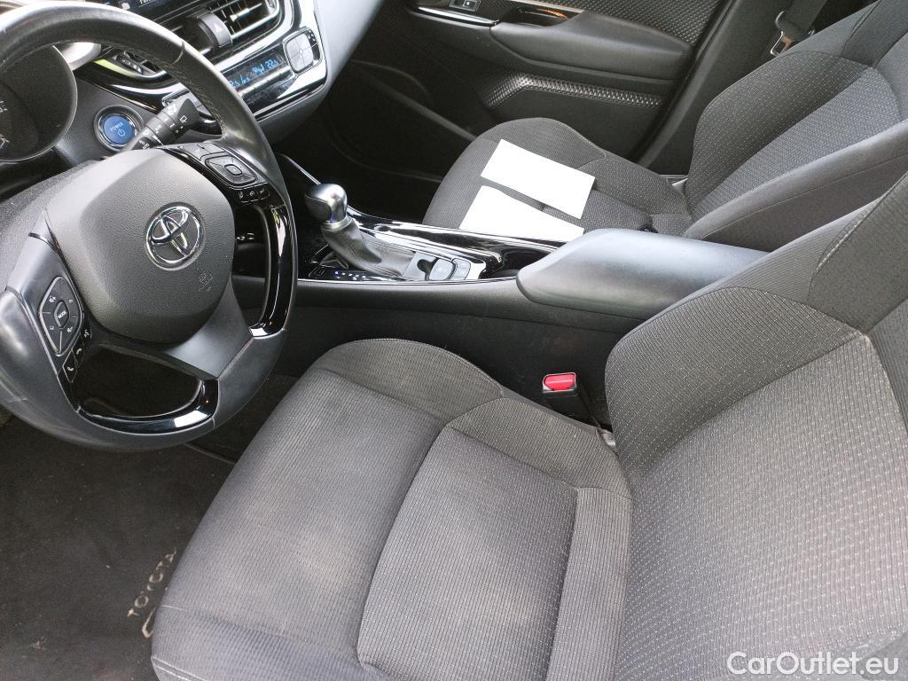  Toyota  C-HR TOYOTA  / 2016 / 5P / todoterreno 1.8 125H Advance (CX) #13