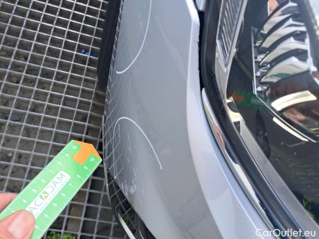  Volkswagen  Passat VOLKSWAGEN  / 2019 / 5P / familiar Variant R-Line 2.0 TDI 140kW (190CV) DSG #68