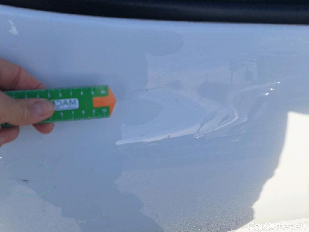  Renault  Clio RENAULT  / 2016 / 5P / berlina con portón Business TCe 66kW (90CV) GLP -18 #69