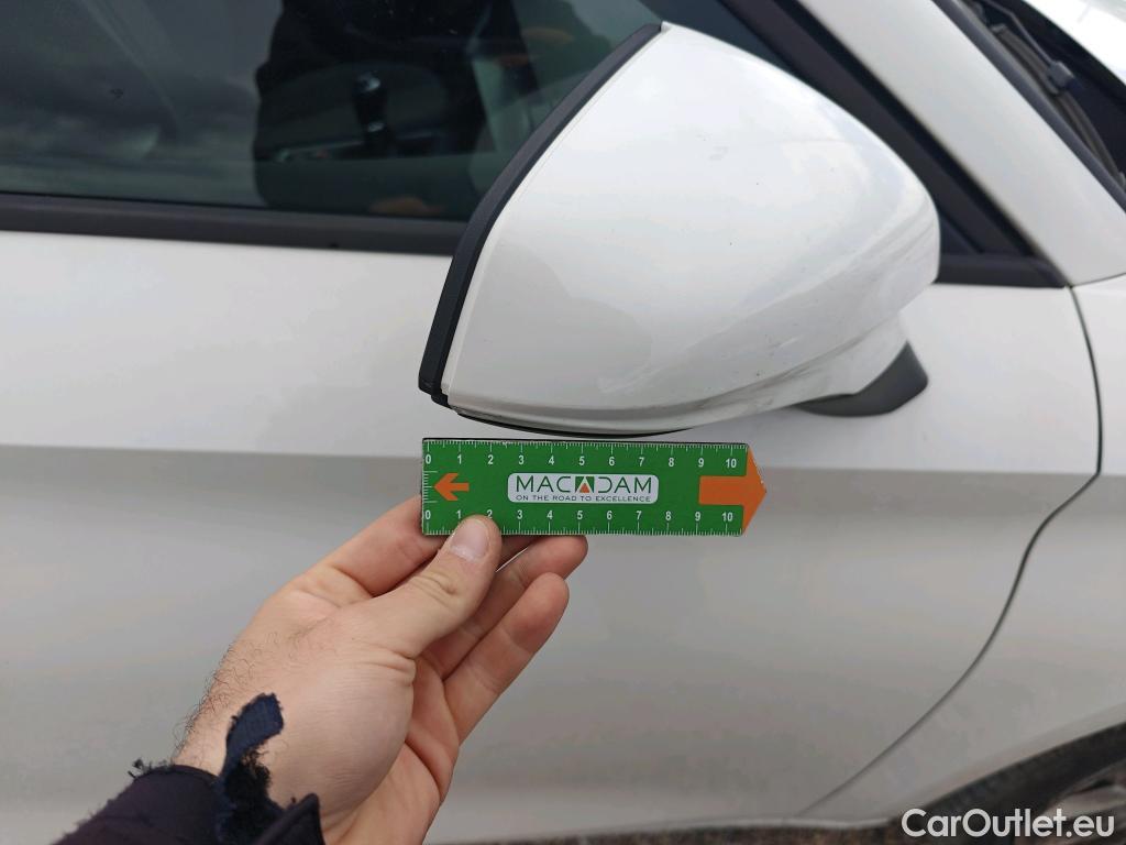  Land Rover  Discovery SEAT Nuevo León / 2020 / 5P / berlina con portón 2.0 TDI 85kW S&S Style Go (AC3) #64