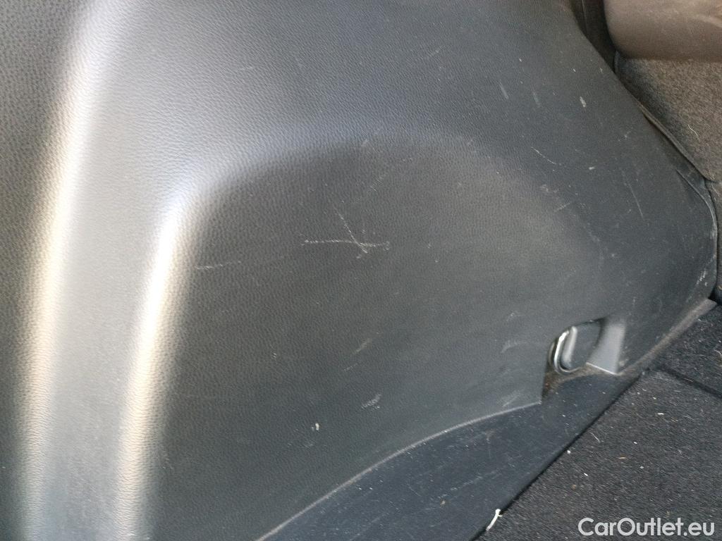  Toyota  RAV4 TOYOTA  / 2018 / 5P / todoterreno 2.5l 220H Advance 4WD #6