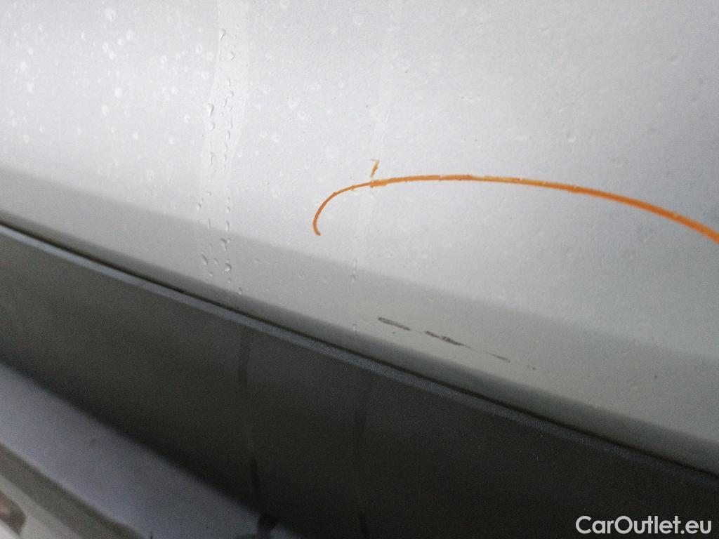  Toyota  RAV4 TOYOTA  / 2018 / 5P / todoterreno 2.5l 220H Advance #2