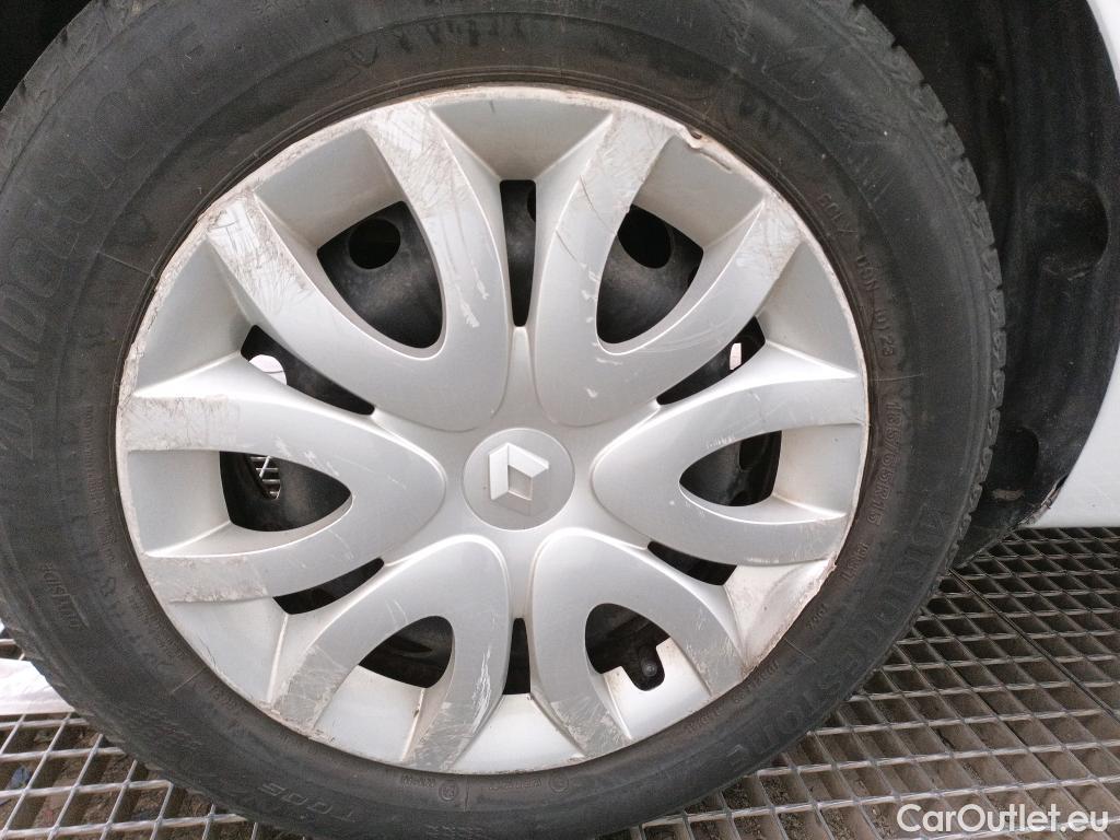  Renault  Clio RENAULT  / 2016 / 5P / berlina con portón Business dCi 66kW (90CV) -18 (AC) #28