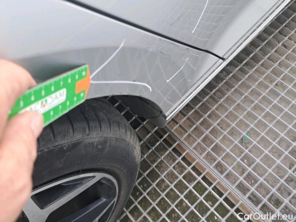  Volkswagen  Passat VOLKSWAGEN  / 2019 / 5P / familiar Variant R-Line 2.0 TDI 140kW (190CV) DSG #12