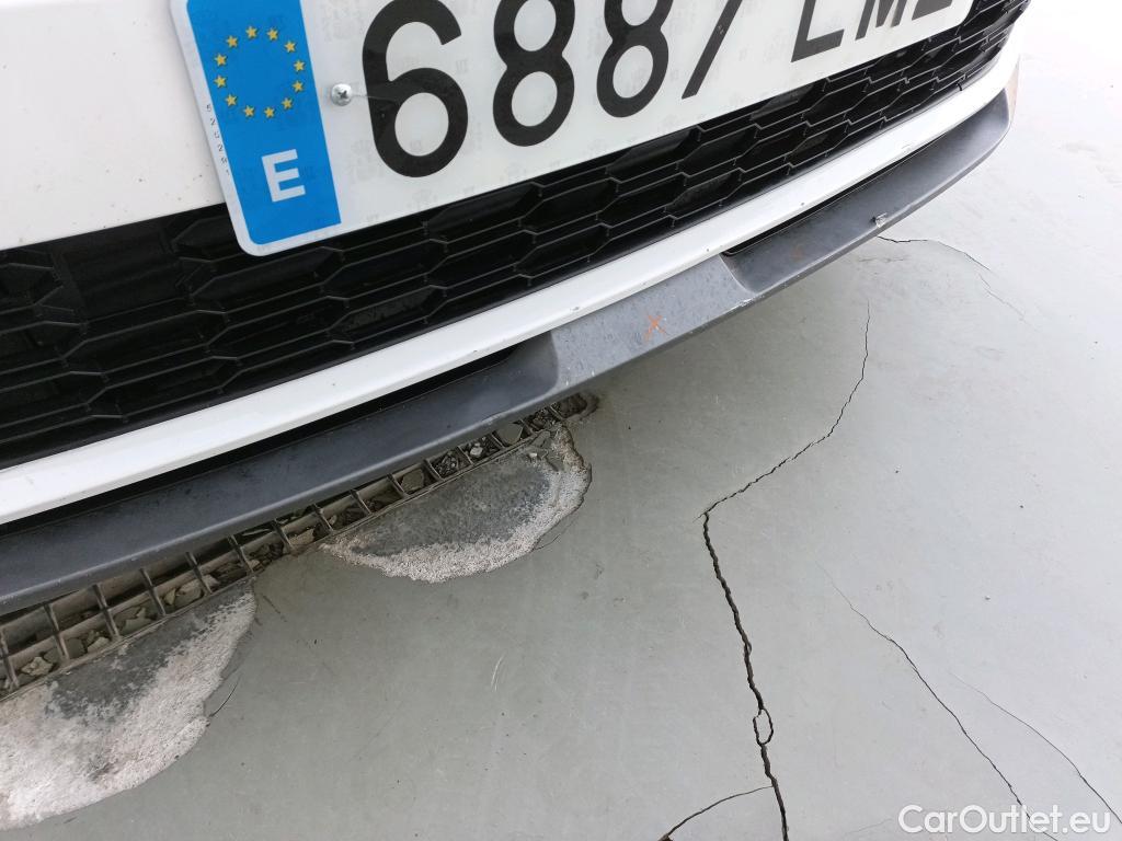  Skoda  KAMIQ SKODA  1.0 TSI 81kW (110CV) DSG Ambition #10