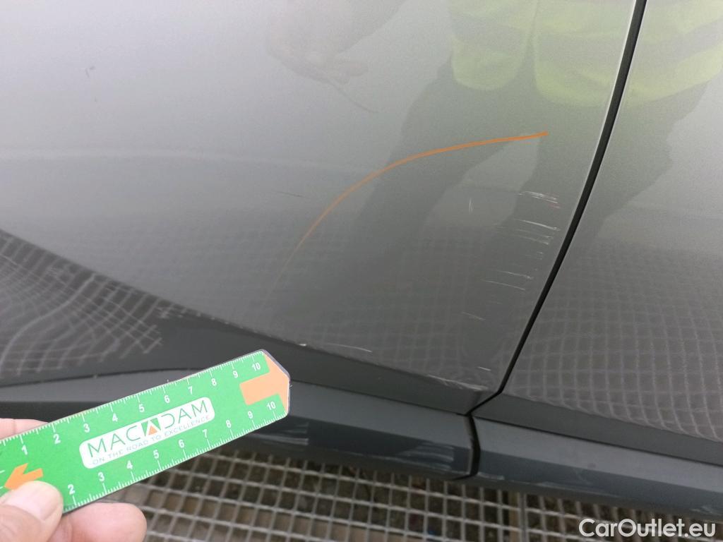  Toyota  C-HR TOYOTA  / 2016 / 5P / todoterreno 1.8 125H Advance (CX) #9