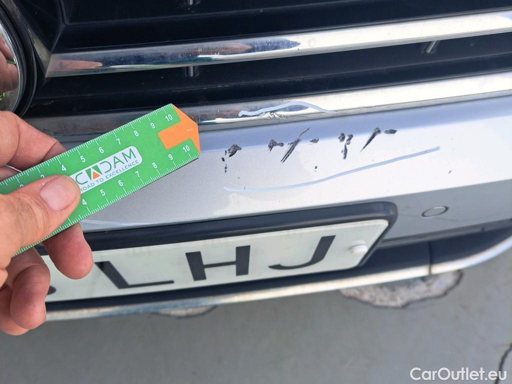  Volkswagen  Passat VOLKSWAGEN  / 2019 / 5P / familiar Variant R-Line 2.0 TDI 140kW (190CV) DSG #73