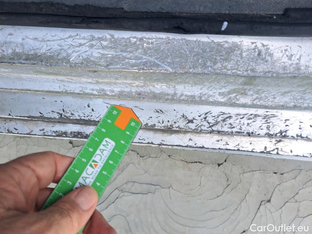  Volkswagen  Passat VOLKSWAGEN  / 2019 / 5P / familiar Variant R-Line 2.0 TDI 140kW (190CV) DSG #39