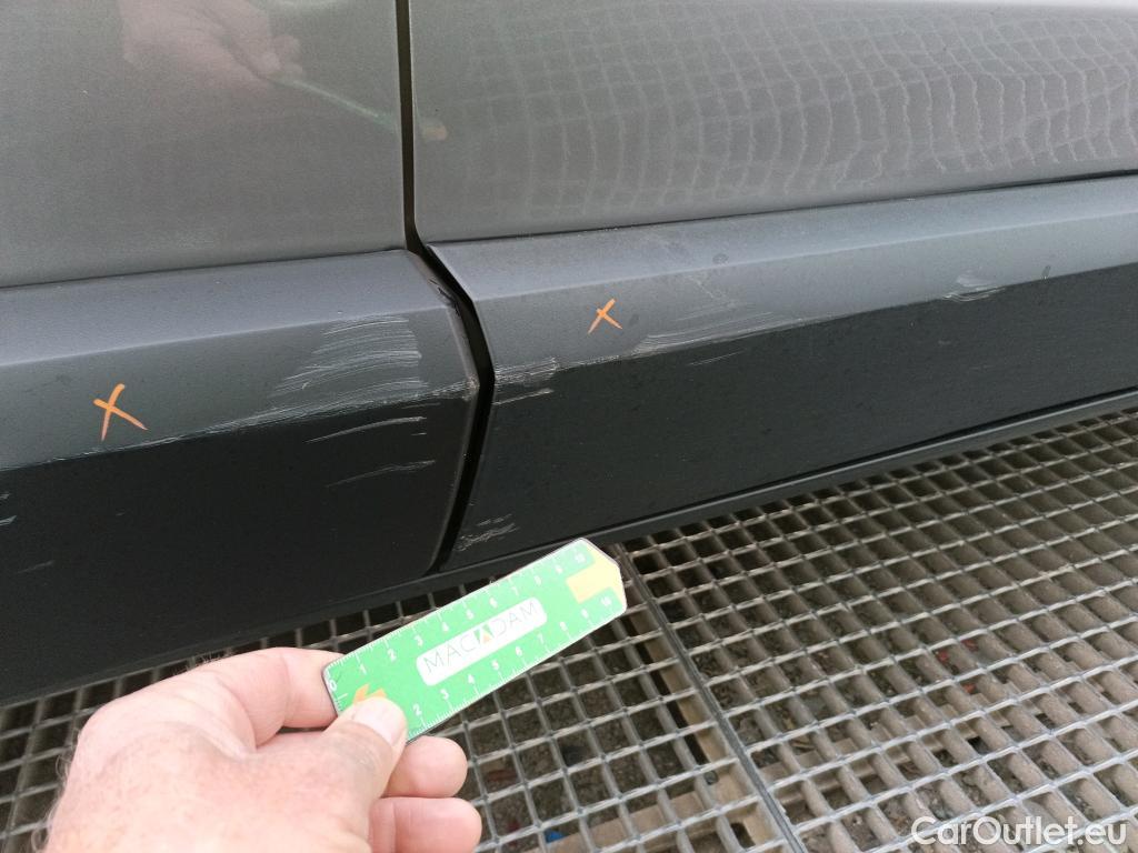  Toyota  C-HR TOYOTA  / 2016 / 5P / todoterreno 1.8 125H Advance (CX) #34