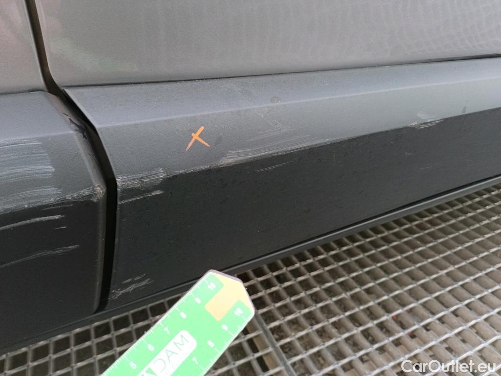  Toyota  C-HR TOYOTA  / 2016 / 5P / todoterreno 1.8 125H Advance (CX) #35