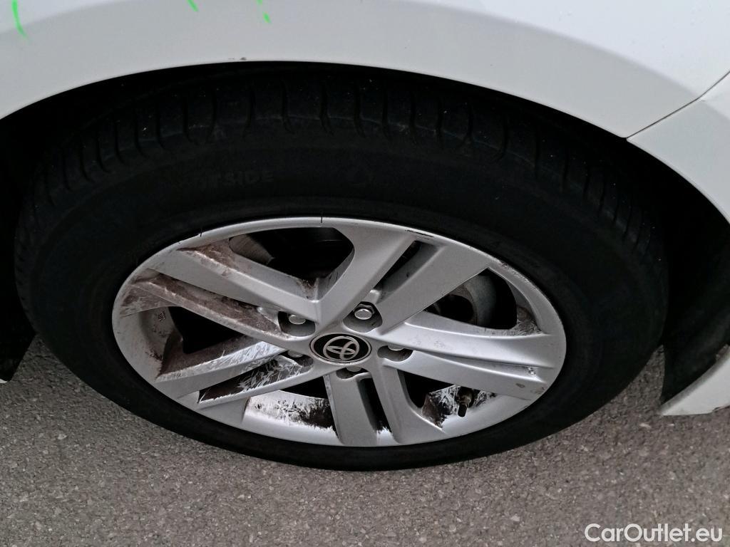  Toyota  Corolla TOYOTA  / 2019 / 5P / familiar 1.8 125H ACTIVE TECH E-CVT TOU SPORT #26