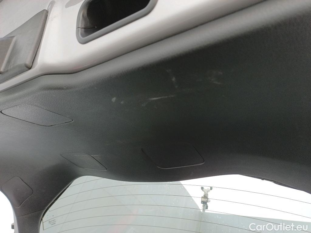  Toyota  C-HR TOYOTA  / 2016 / 5P / todoterreno 1.8 125H Advance (CX) #19