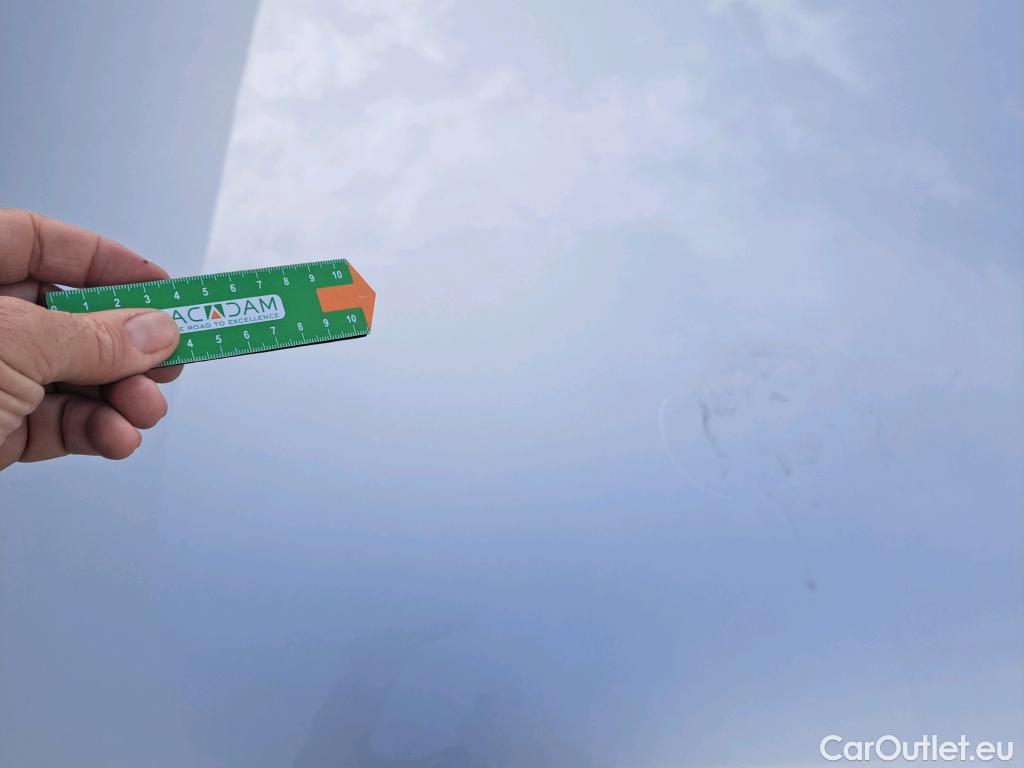  Volkswagen  Passat VOLKSWAGEN  / 2019 / 5P / familiar Variant R-Line 2.0 TDI 140kW (190CV) DSG #74