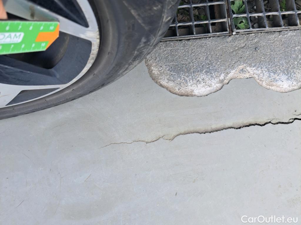  Volkswagen  Passat VOLKSWAGEN  / 2019 / 5P / familiar Variant R-Line 2.0 TDI 140kW (190CV) DSG #23