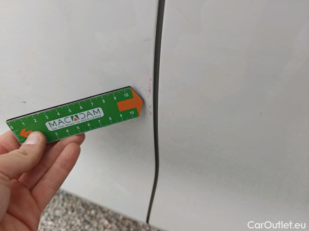  Land Rover  Discovery SEAT Nuevo León / 2020 / 5P / berlina con portón 2.0 TDI 85kW S&S Style Go (AC3) #63