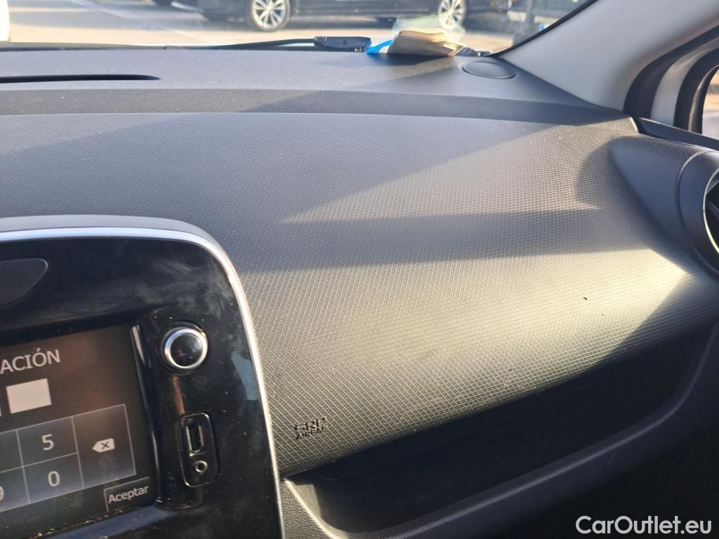  Renault  Clio RENAULT  / 2016 / 5P / berlina con portón Business TCe 66kW (90CV) GLP -18 #31