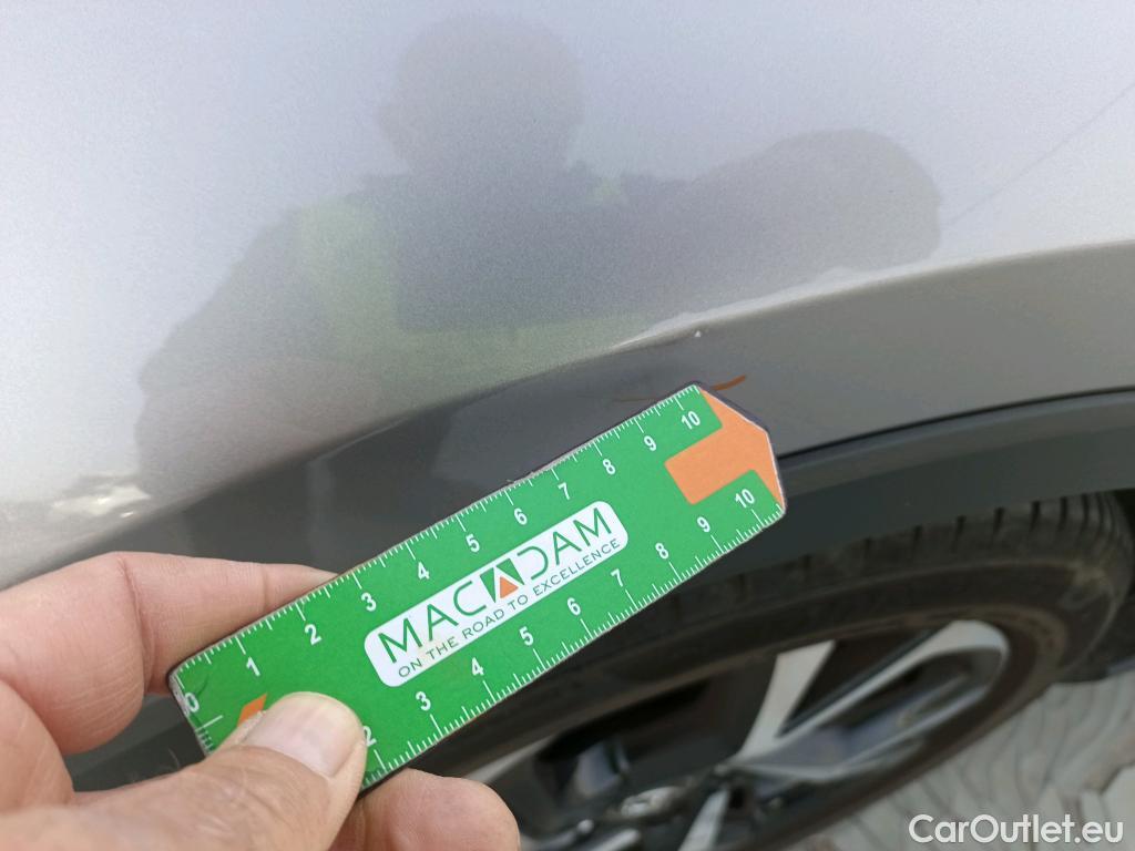  Toyota  C-HR TOYOTA  / 2016 / 5P / todoterreno 1.8 125H Advance (CX) #33