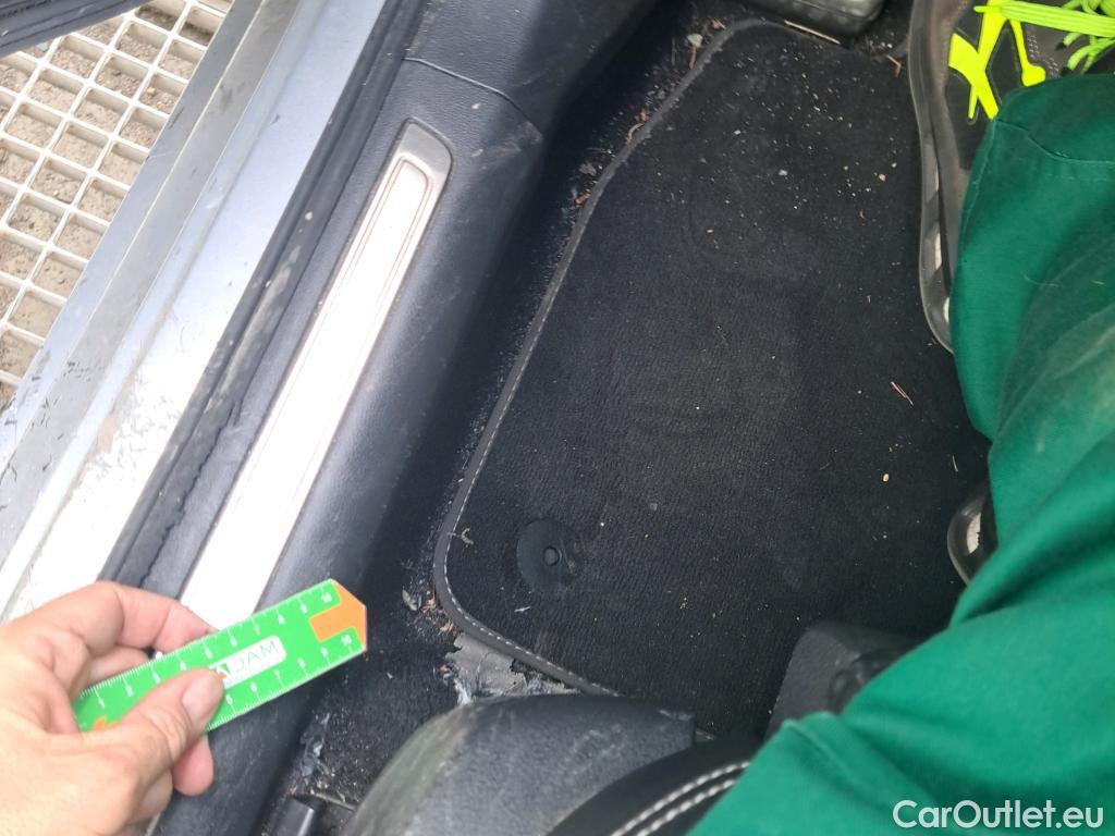  Volkswagen  Passat VOLKSWAGEN  / 2019 / 5P / familiar Variant R-Line 2.0 TDI 140kW (190CV) DSG #34