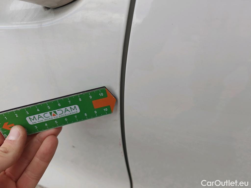  Land Rover  Discovery SEAT Nuevo León / 2020 / 5P / berlina con portón 2.0 TDI 85kW S&S Style Go (AC3) #62