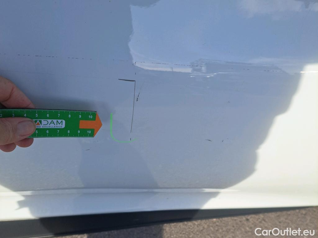  Renault  Clio RENAULT  / 2016 / 5P / berlina con portón Business TCe 66kW (90CV) GLP -18 #49