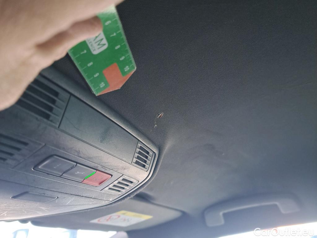  Volkswagen  Passat VOLKSWAGEN  / 2019 / 5P / familiar Variant R-Line 2.0 TDI 140kW (190CV) DSG #30