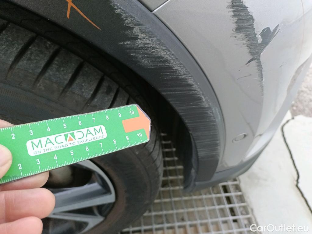  Toyota  C-HR TOYOTA  / 2016 / 5P / todoterreno 1.8 125H Advance (CX) #25