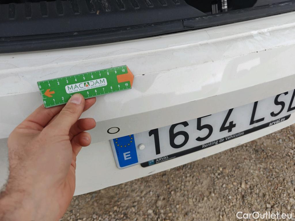  Land Rover  Discovery SEAT Nuevo León / 2020 / 5P / berlina con portón 2.0 TDI 85kW S&S Style Go (AC3) #47