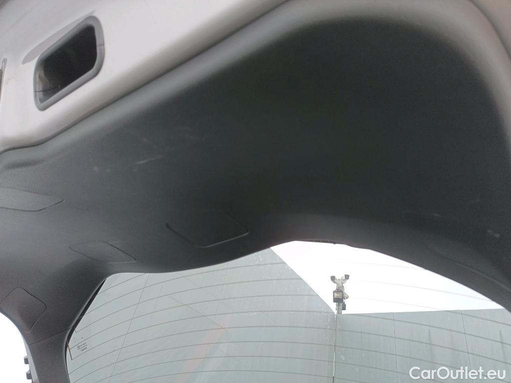  Toyota  C-HR TOYOTA  / 2016 / 5P / todoterreno 1.8 125H Advance (CX) #18