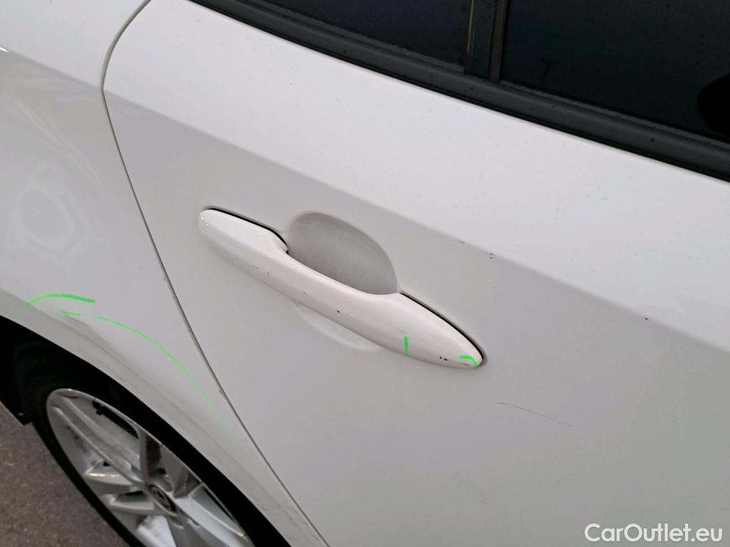  Toyota  Corolla TOYOTA  / 2019 / 5P / familiar 1.8 125H ACTIVE TECH E-CVT TOU SPORT #38