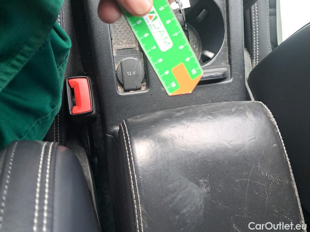  Volkswagen  Passat VOLKSWAGEN  / 2019 / 5P / familiar Variant R-Line 2.0 TDI 140kW (190CV) DSG #58