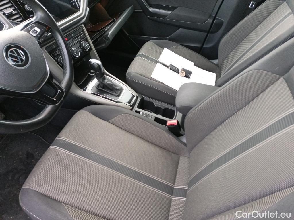  Volkswagen  T-ROC VOLKSWAGEN  / 2017 / 5P / todoterreno Advance 2.0 TDI 110kW (150CV) DSG #2