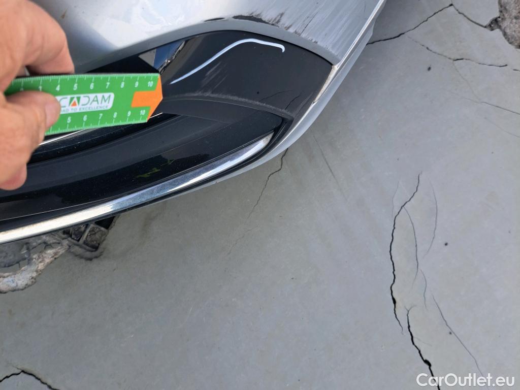  Volkswagen  Passat VOLKSWAGEN  / 2019 / 5P / familiar Variant R-Line 2.0 TDI 140kW (190CV) DSG #83